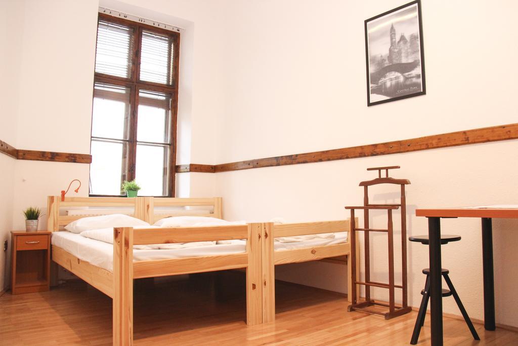 Walking Bed Budapest Downtown Hostel Room photo