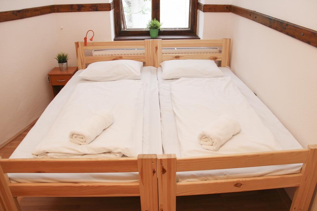 Walking Bed Budapest Downtown Hostel Room photo